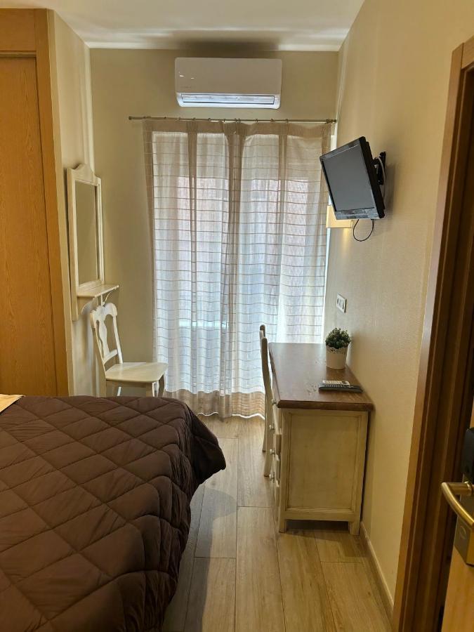 Toledo Plaza Hotel Eksteriør billede